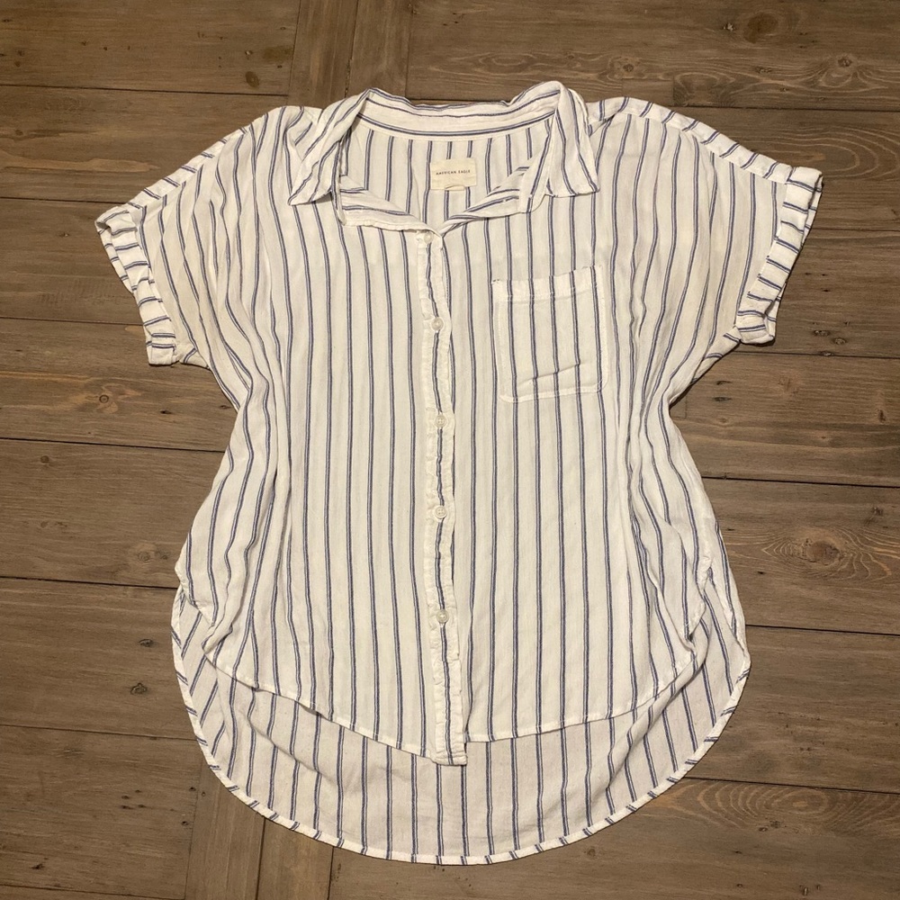 American Eagle White Blue Striped Button Down - size M